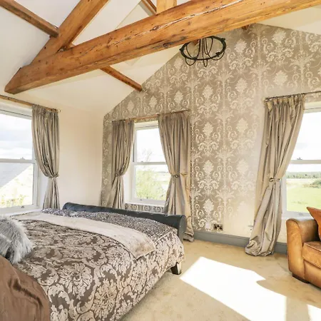 Meagill Farmhouse Otley *